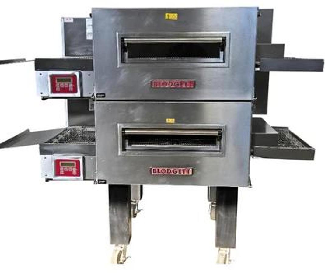 Used Blodgett SG2136G00024 Double Stacked Pizza Oven - Naural t Gas