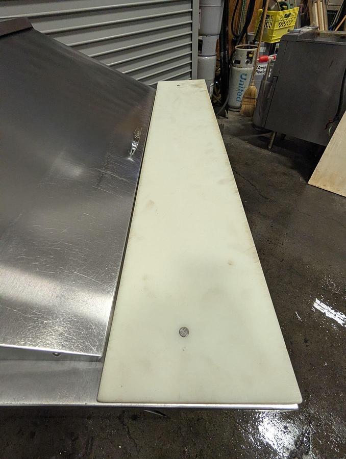 Used True TSSU-48-18M-B-HC 48" Refrigerated Sandwich/Salad Prep Table