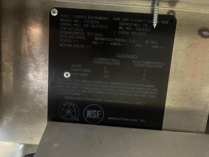 Refurbished 36 Inch Wolf Gas Range w/ Broiler Grill - oven below never used