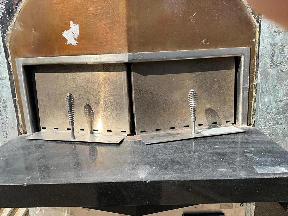 Used Wood stone Mt Adams gas burning pizza oven