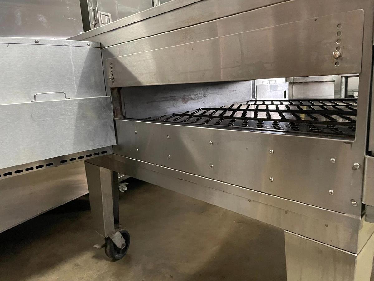 Used Lincoln Impinger 1600 - Single Deck 32" Gas Conveyor Pizza Oven w/Stand Casters