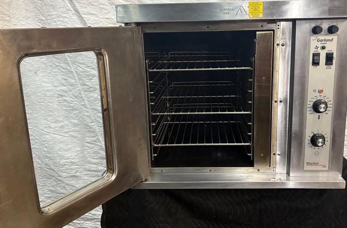 Refurbished GARLAND MCO-E-5-C HALF SIZE ELECTRIC CONVECTION OVEN