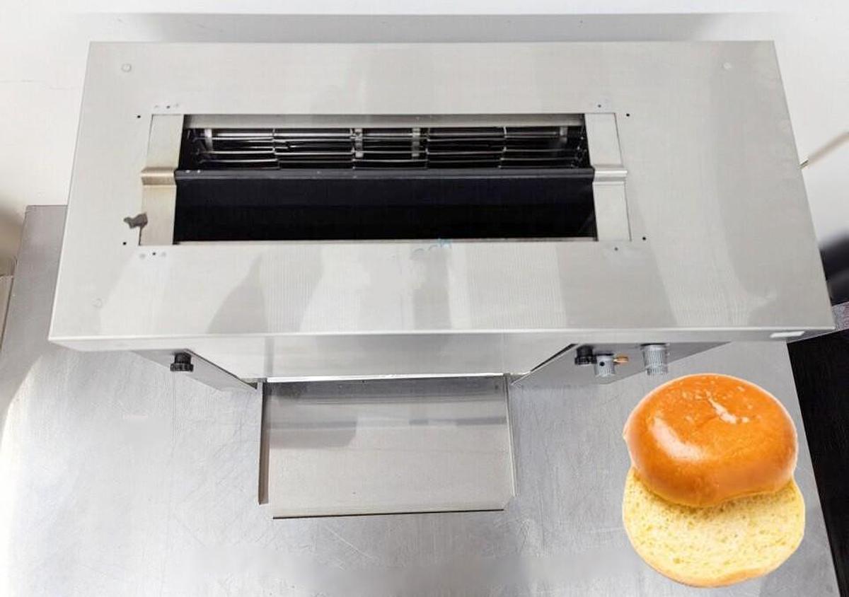 Used VOLLRATH CBT15 VERTICAL TOASTER, 208V, 3300W - 2 AVAILABLE