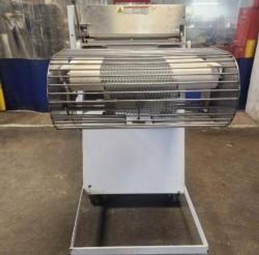 Used 2018 Oliver 860L Deluxe Dough Sheeter Moulder