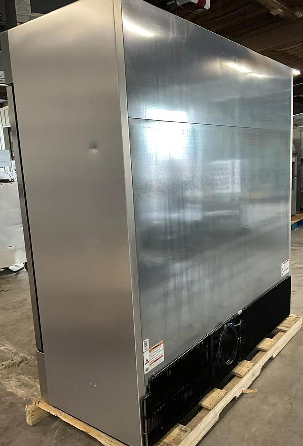 Used 2024 TRUE T-72-HC 3 door stainless steel refrigerator reach-in on casters T-72 - brand new clearance item