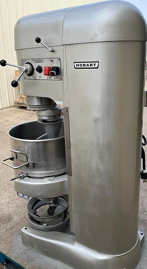 Used Hobart 140qt dough mixer -V1401