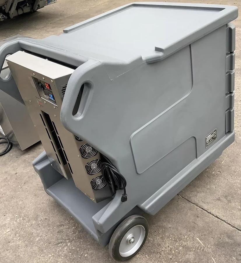 Used Cambro CMBHC1826LF 191 Hot/Cold Electric Cart Low Profile Food Carrier Catering - NEVER BEEN USED