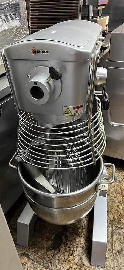 Used 30 quart Dough Mixer Omcan 