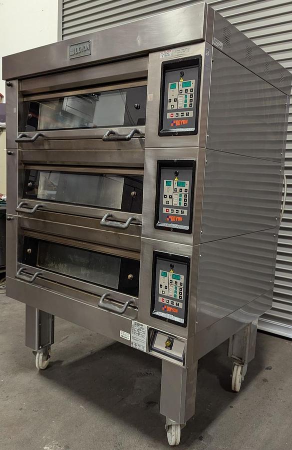 Used Doyon 2T3 Triple Deck Artisan Stone Electric Deck Oven