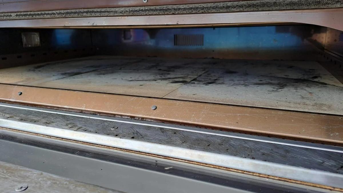 Used Italiana DN635L/2D Double Deck Oven