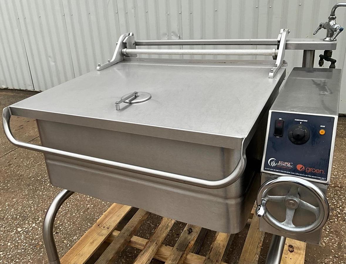 Used Groen 40 gallon electric tilt skillet