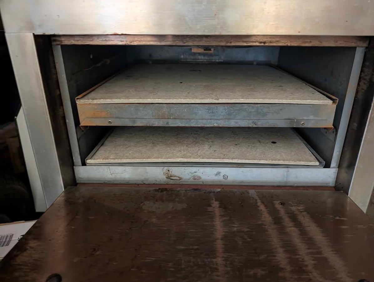 Used MKE Electric two deck pizza oven electric