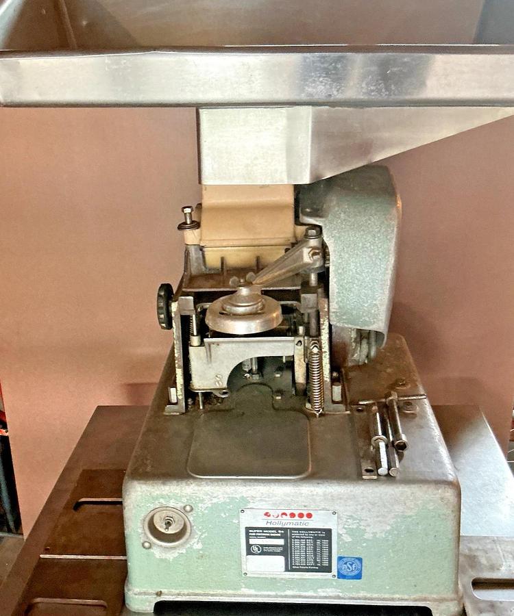 Used PATTY-O-MATIC 230A COMMERCIAL HEAVY DUTY AUTOMATIC PATTY FORMING MACHINE