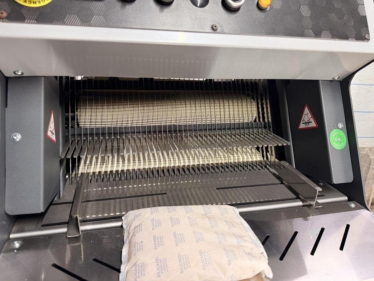 Used NEW- SOLEM INDUSTRIAL CONVEYOR TOASTER / SLICER -