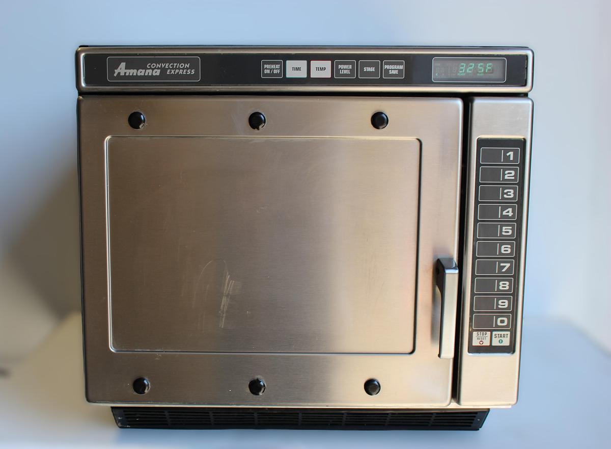 Used  Amana Microwave Convection Oven Model: HCM2200 - SEE VIDEO