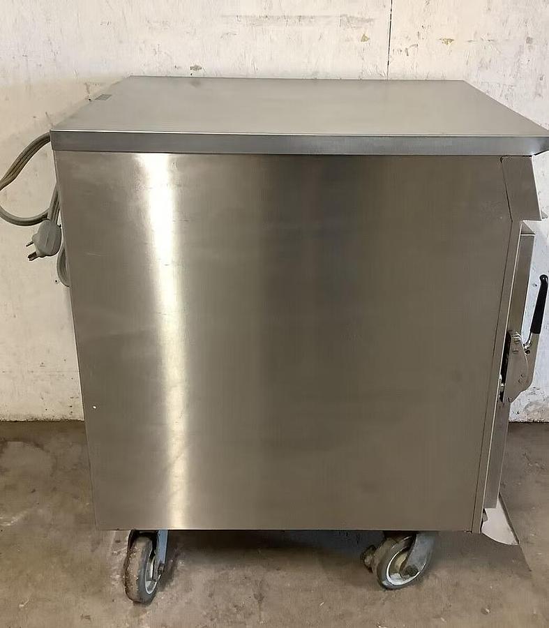 Used Alto Shaam CH-76 Cook and Hold Oven with Smoker