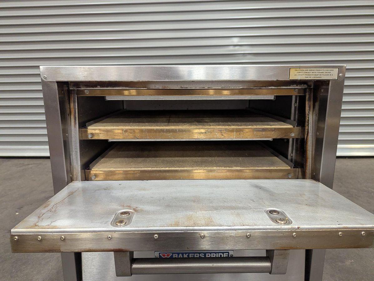 Used Bakers Pride P44-BL Brick Lined Countertop Electric Pizza Oven - PERFECT FOR PIZZA 