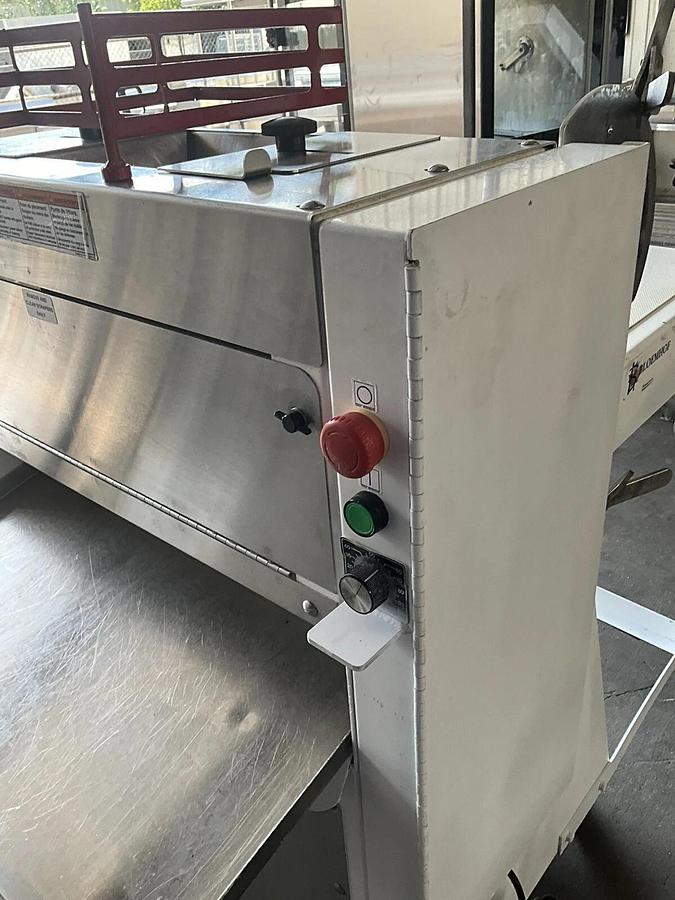 Used 2018 Bloemhof 860L Dough Sheeter Moulder French bread bakery Bolillo Petit Pain
