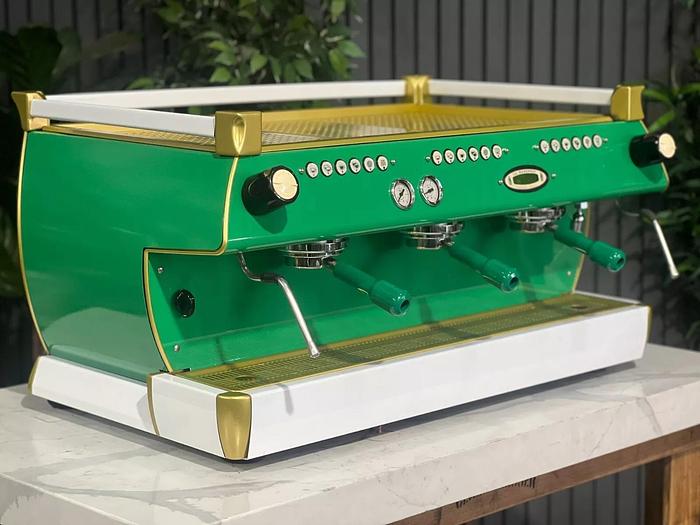 Refurbished LA MARZOCCO GB5 3 GROUP ESPRESSO COFFEE MACHINE GREEN, WHITE & GOLD COMMERCIAL