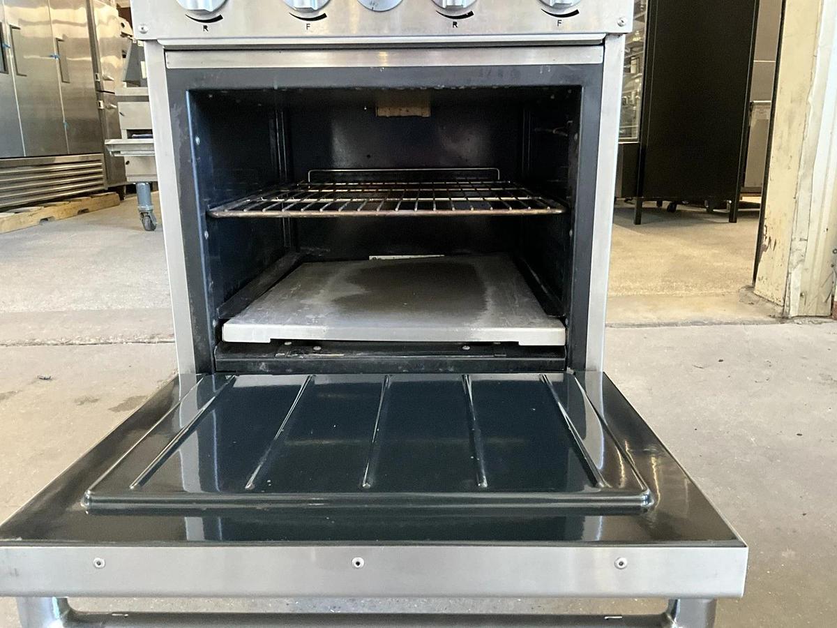 Used Imperial IR-4-E 24" commercial 4 Element Electric Range w/ Standard Oven