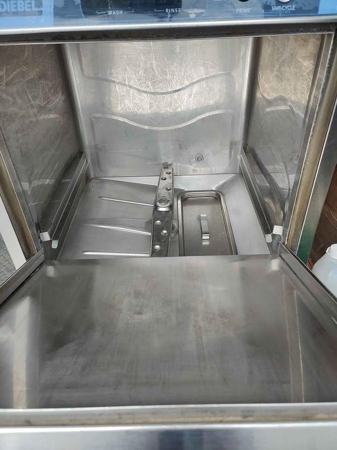 Used Moyer Diebel 601HT M4 Commercial under-counter dishwasher - SEE VIDEO