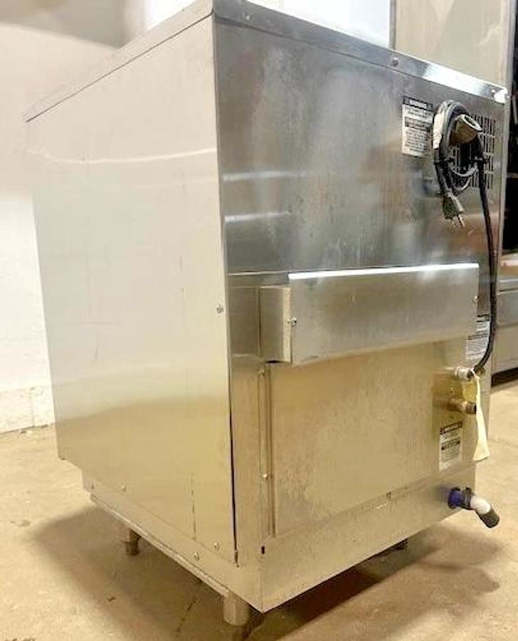 Used ACCUTEMP P61201E060 COUNTERTOP 60,000 BTU 6 PAN LP GAS BOILERLESS STEAMER