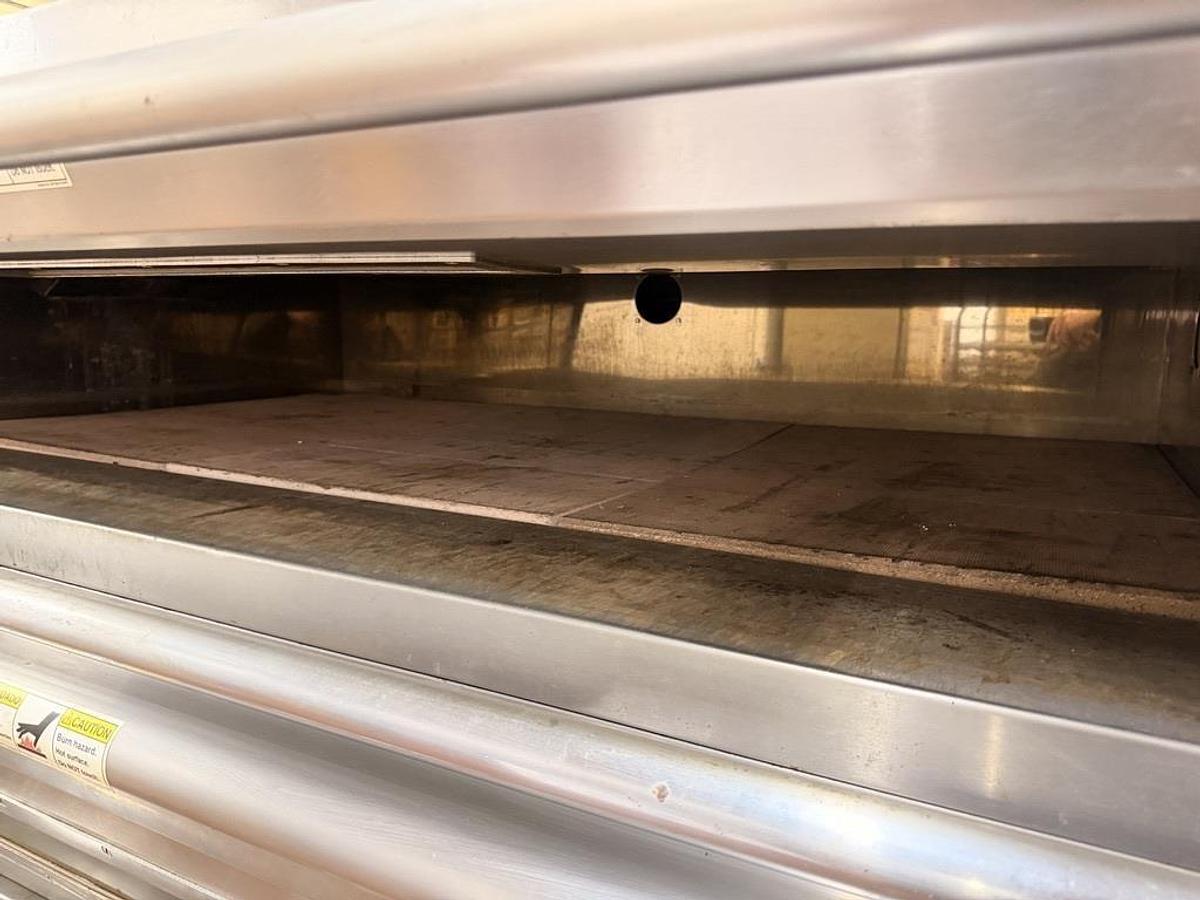 Used AMERICAN BAKING SYSTEMS 4 DECK BREAD OVEN - LIKE NEW 