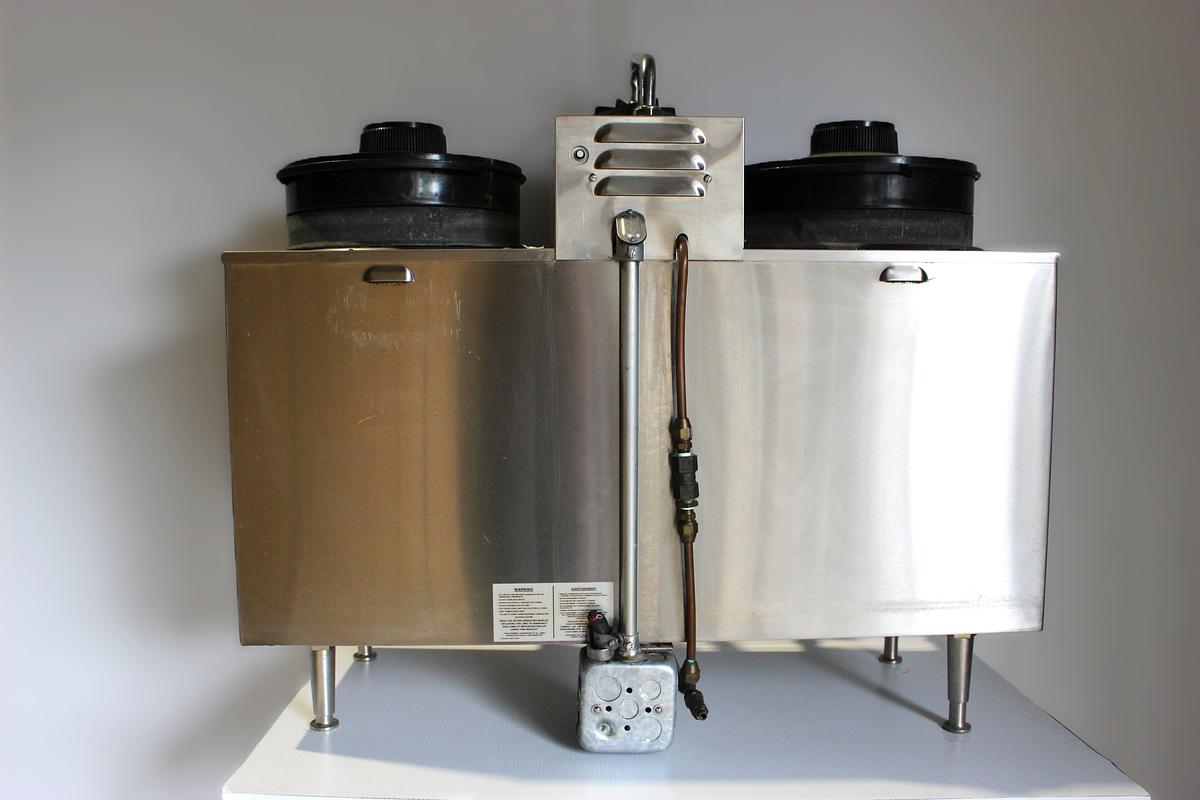 Refurbished Bunn coffee dispenser with hot water