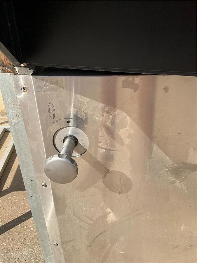 Used Wood stone Mt Adams gas burning pizza oven