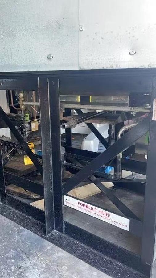 Used WOODSTONE PIZZA OVEN GAS 5FT “MT ADAMS "