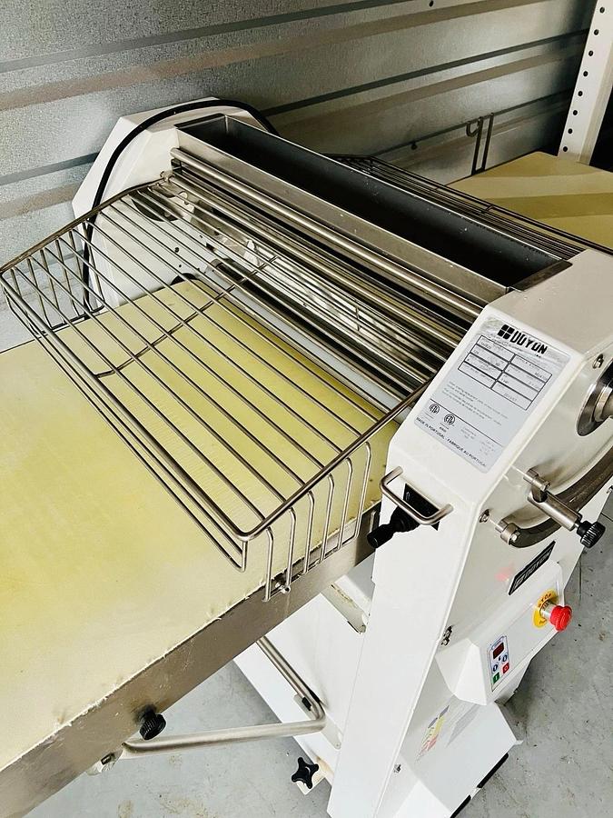 Used Doyon LMA620 Reversible Dough Sheeter - Floor Model