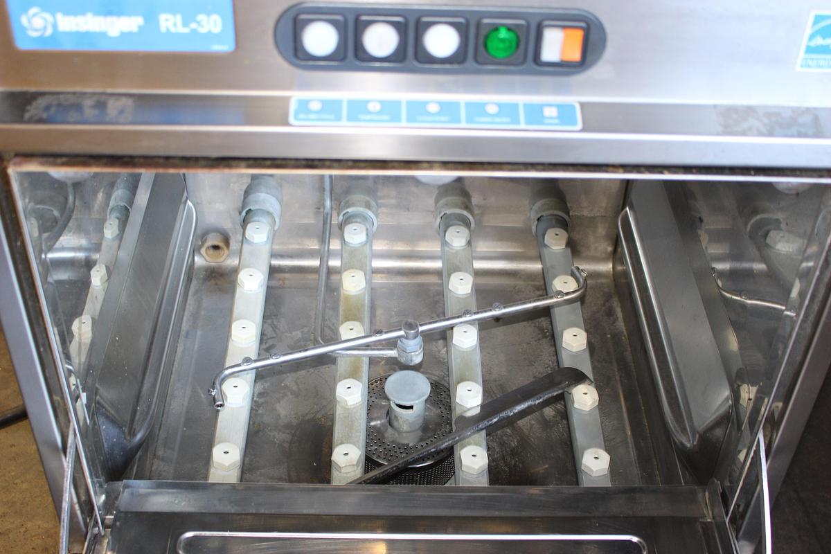 Used 120V - 60Hz - 1360W -