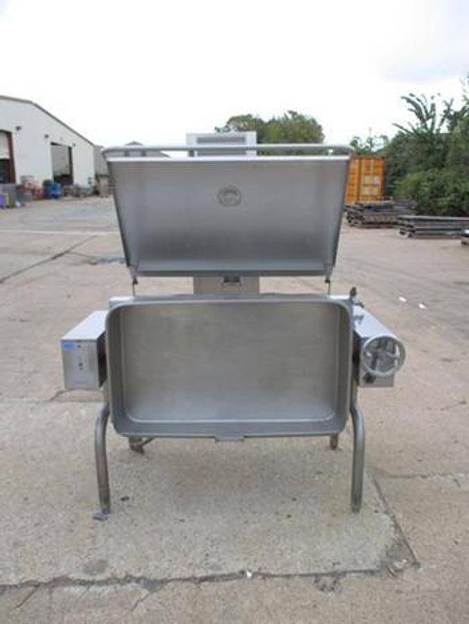 Used Groen MFP/1-4 - electric 40 gallon tilting skillet