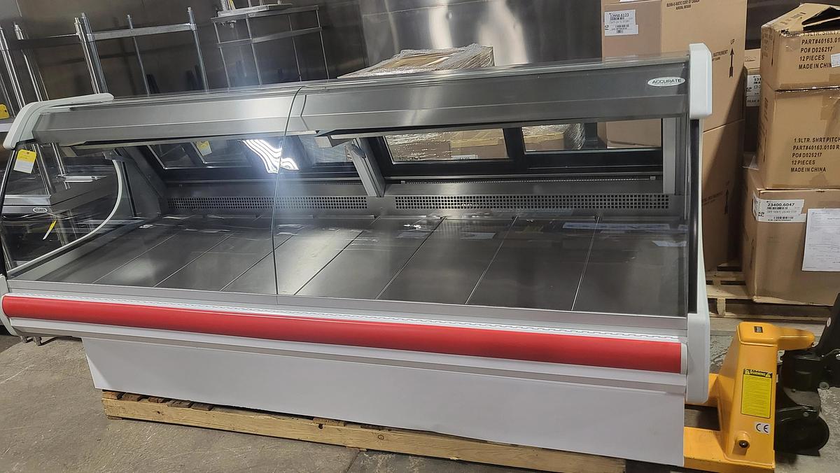 Used Igloo RSCD8 Refrigerated Deli/Meat/Cheese/Salad Case with sliding back door -warranty