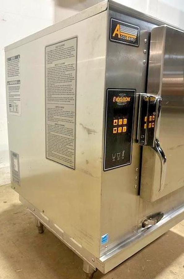 Used ACCUTEMP P61201E060 COUNTERTOP 60,000 BTU 6 PAN LP GAS BOILERLESS STEAMER