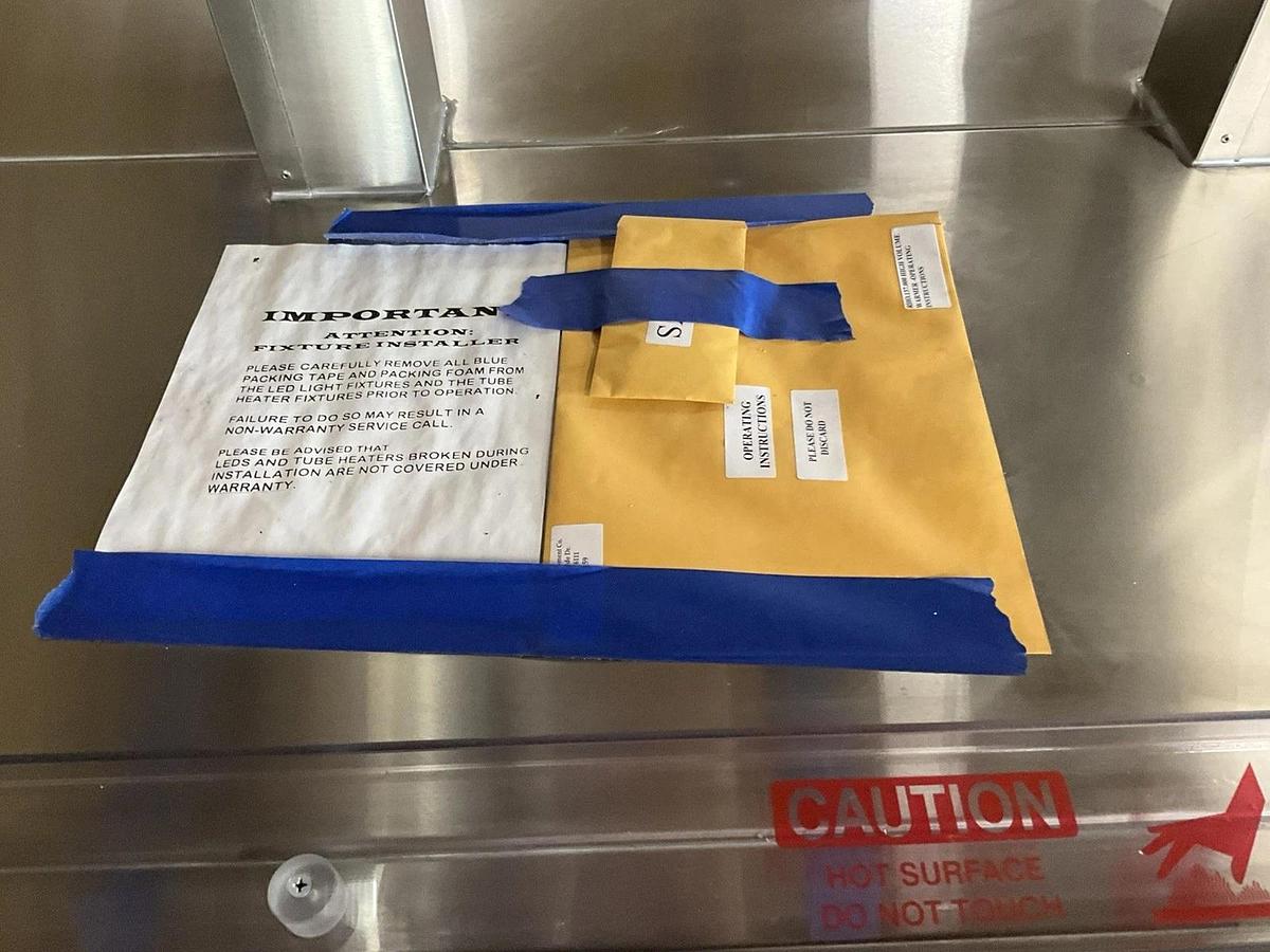 Used 024 Custom Deli island Hot Food Merchandiser Self-Service Heated Warmer DILW6H - BRAND NEW