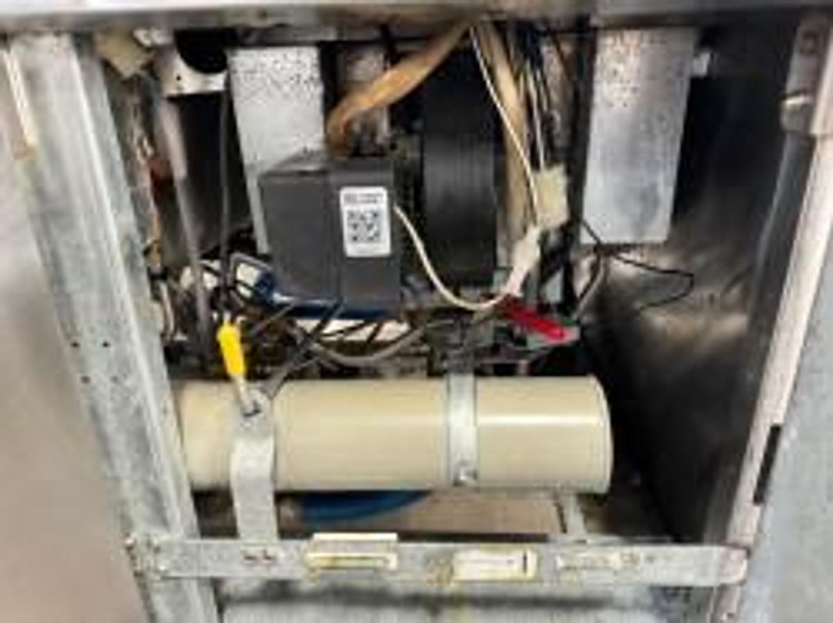 Refurbished Frymaster Gas 3 Bay Fryer W Filtration from School 50lb FMPH355SC