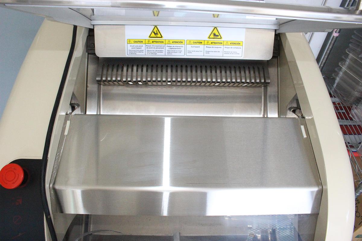 Used Oliver 938-N Bread Slicer