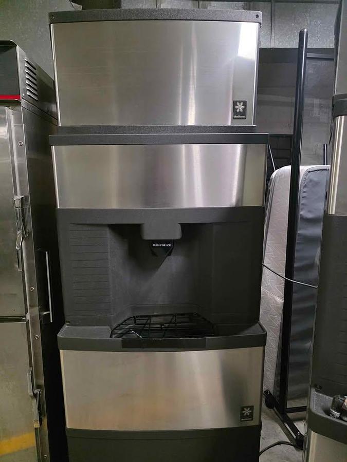 Used Manitowoc Commercial Ice-maker - with dispenser - 2 available