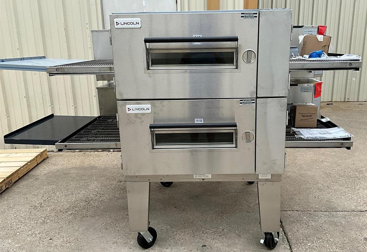 Used 2 stack Lincoln Impinger gas 1600 conveyor oven - NEAR NEW CONDITION