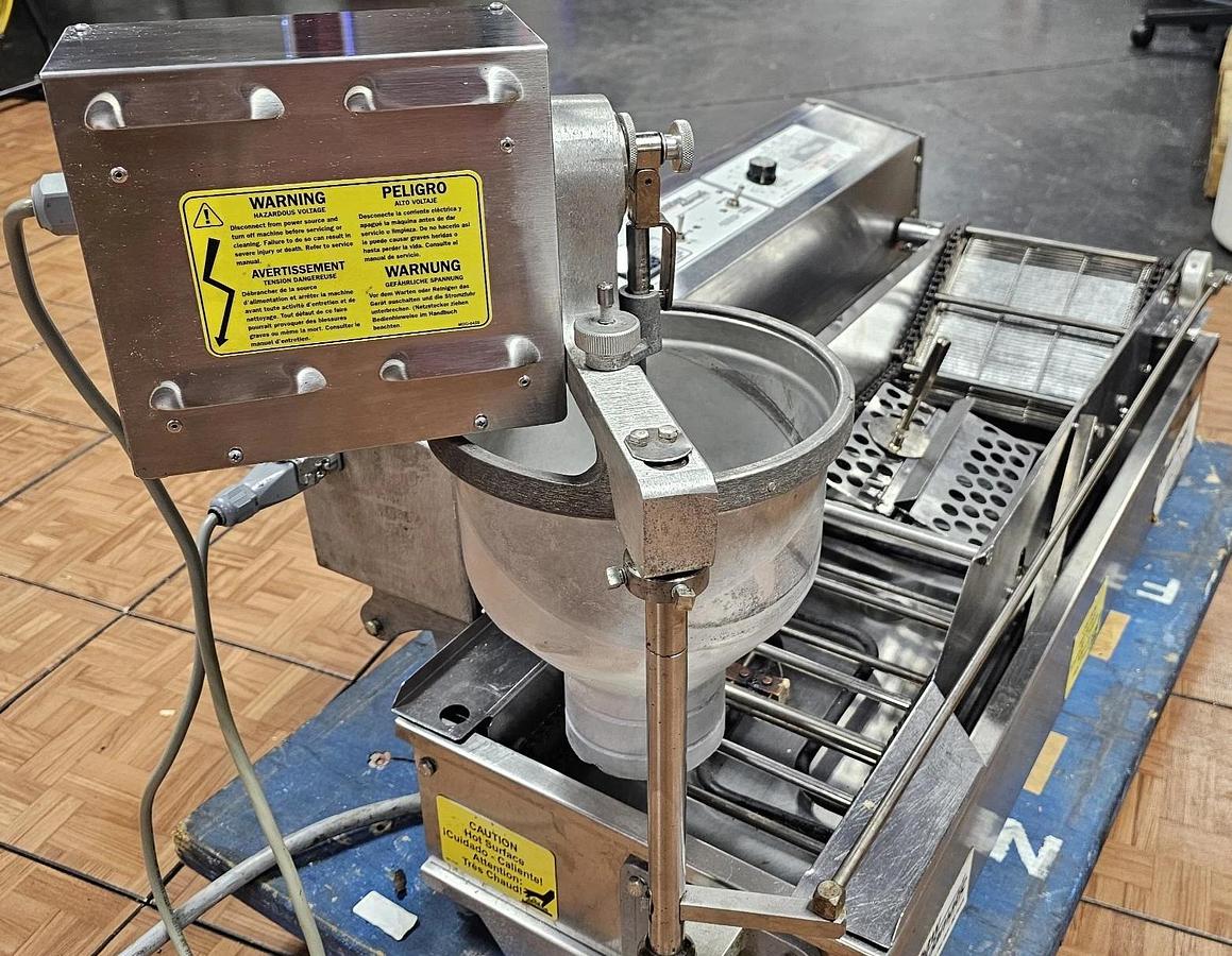 Used Belshaw Adamatic Mark 2 MINI Donut Robot Electric Conveyor Machine 2019