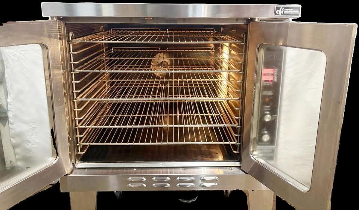 Used EFI - Full Size Commercial Gas Convection oven - Like new