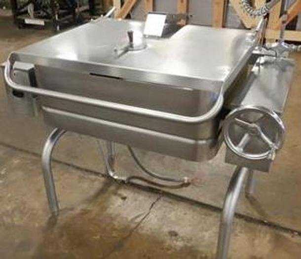 Refurbished GROEN ELECTRICAL 30 GAL TILT SKILLET