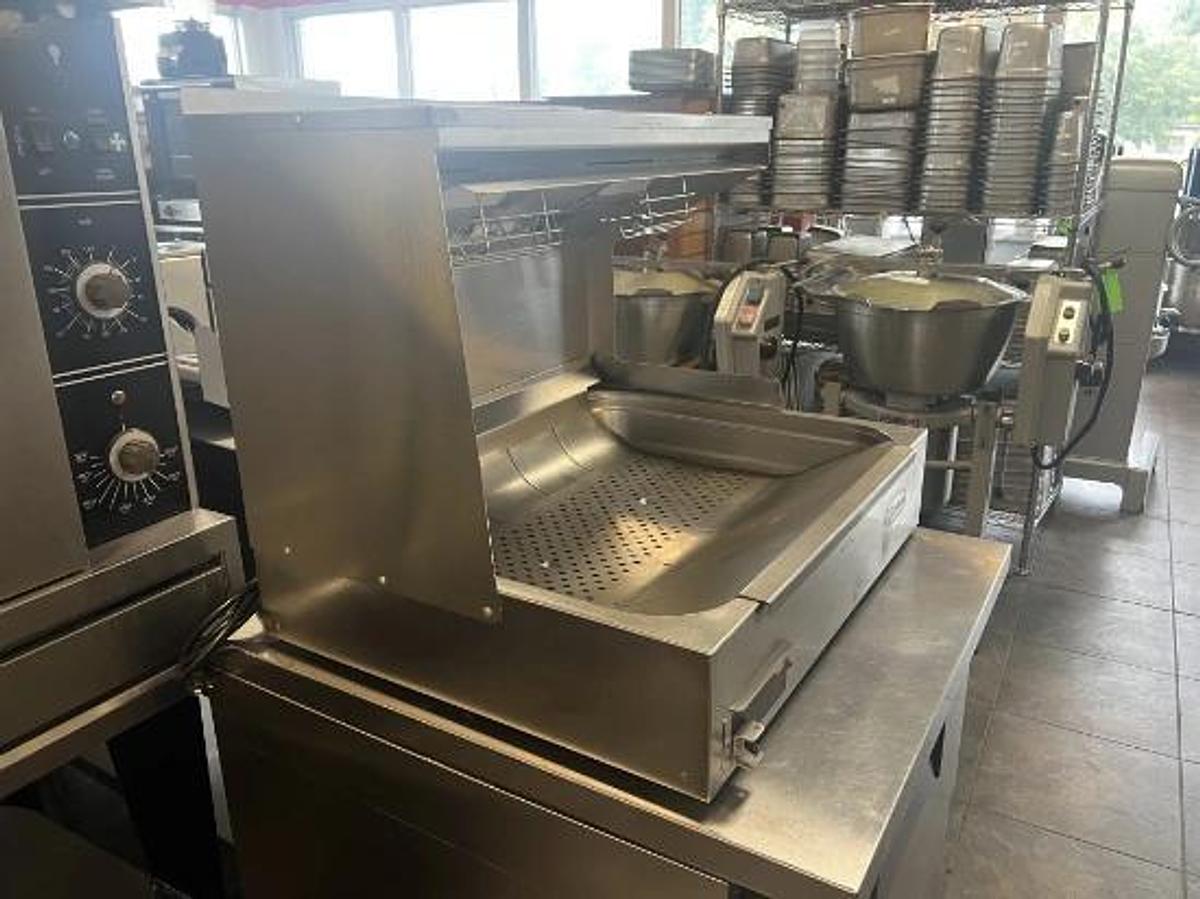 Used Hatco GRFHS-26 26 7/16" GloRay® Countertop Fry Holding Station -