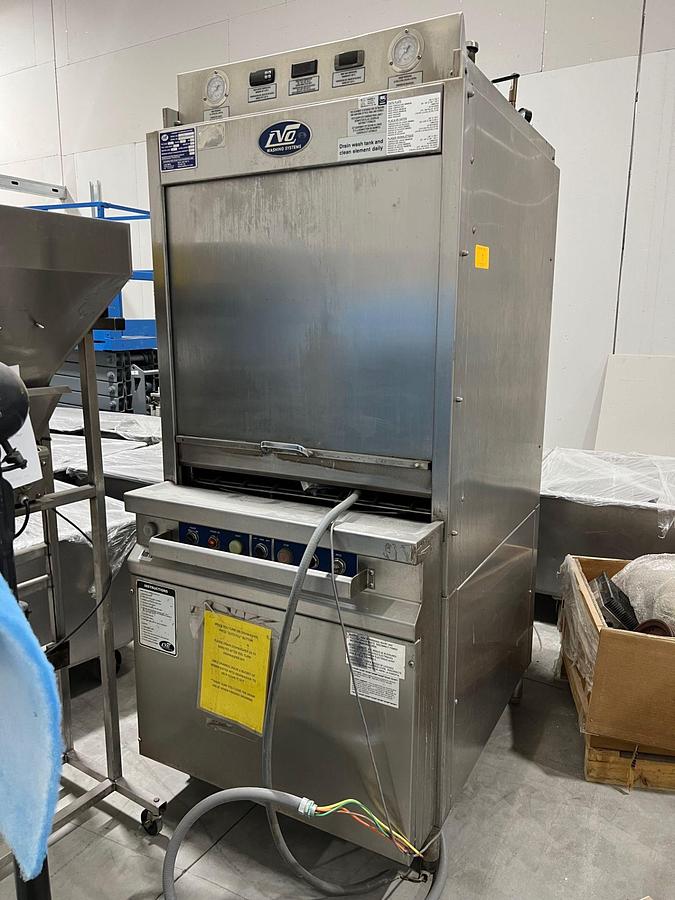 Used LVO Dishwasher, Model FL14E, 460v