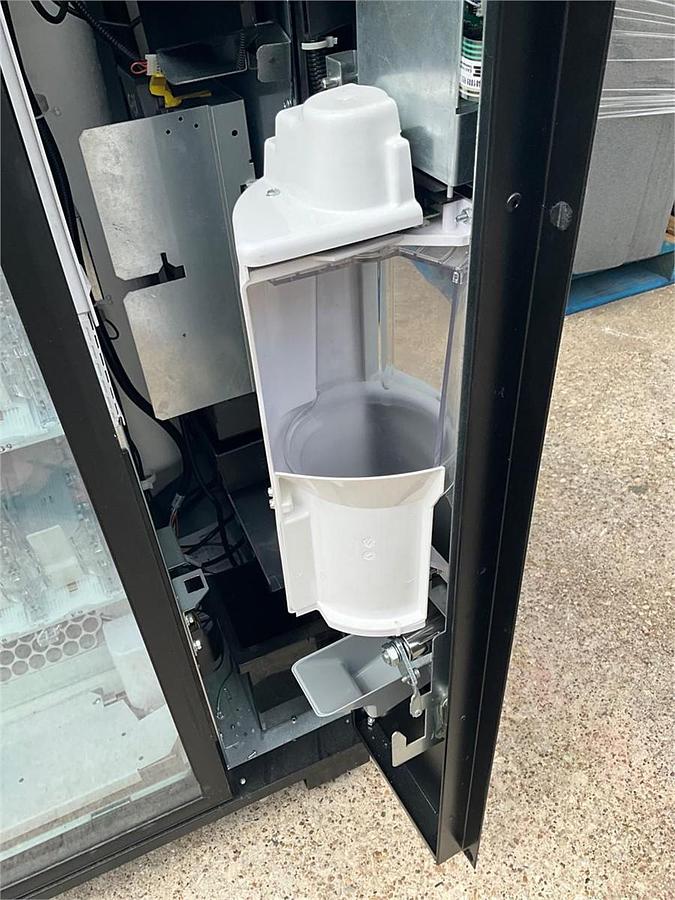 Used Bevmax Refrigerated Beverage Vending machines -4 AVAILABLE