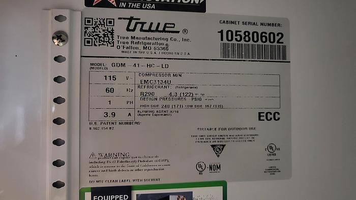 Refurbished True GDM-41-HC-LD Two Section Refrigerated Sliding Glass Door Merchandiser