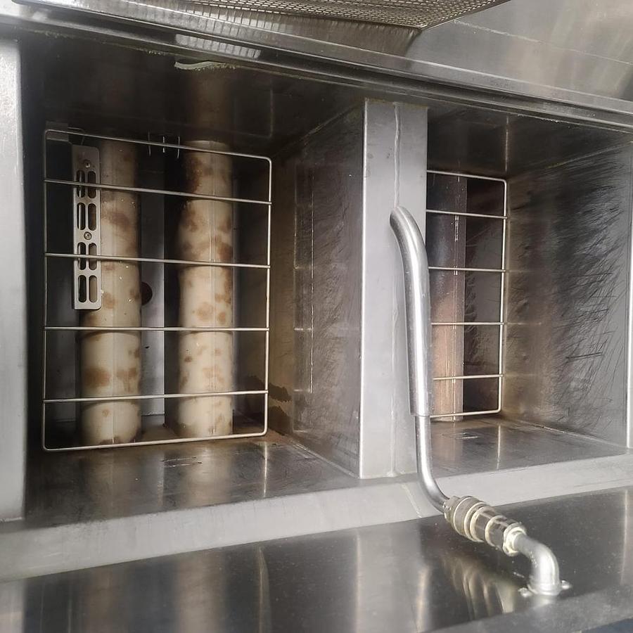 Used HENNY PENNY OFG 322-2 Well Gas Open Fryer - 6 MONTHS OLD