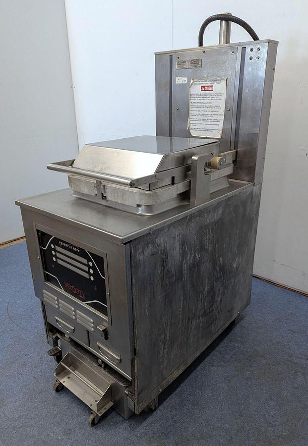 Used Henny Penny Velocity Series Pressure Fryer
