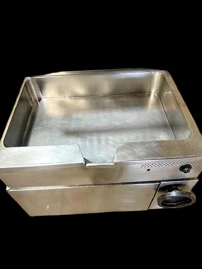 Used SOUTHBEND BPE-40M" ELECTRIC 1 PHASE MANUAL TILT 40 GAL SKILLET BRAISING PAN
